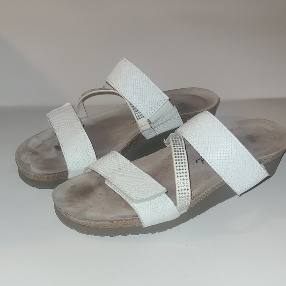 Naot Sandals White Snakeskin Rhinestones Adj Straps Boho Indie Fairy Whimsical - Picture 1 of 8